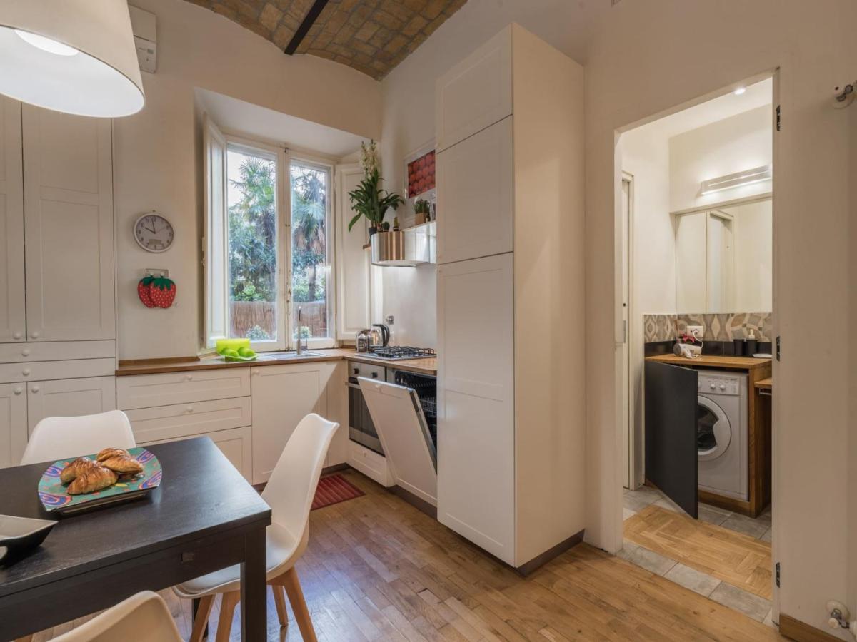 The Best Rent - Elegant Flat Near Colosseum روما المظهر الخارجي الصورة