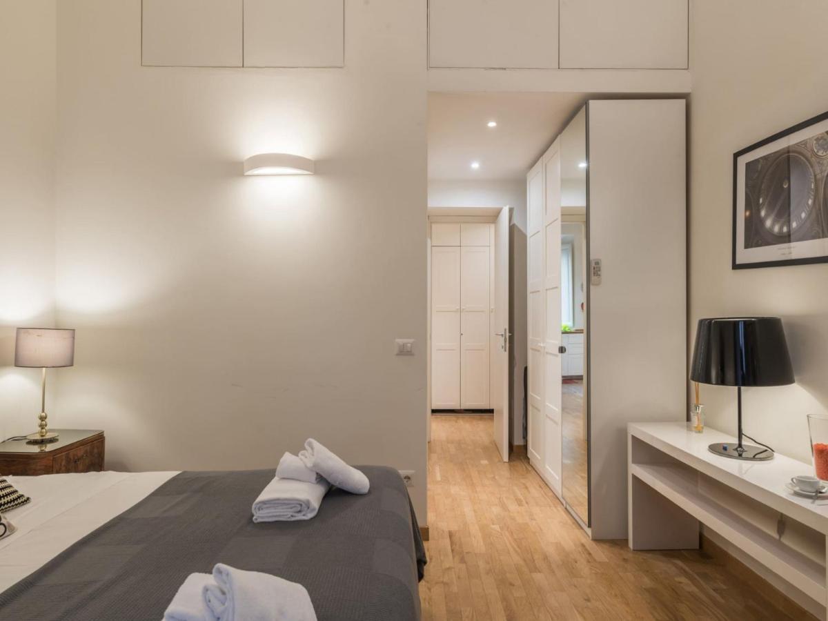 The Best Rent - Elegant Flat Near Colosseum روما المظهر الخارجي الصورة