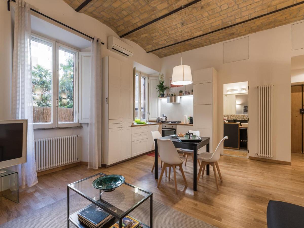 The Best Rent - Elegant Flat Near Colosseum روما المظهر الخارجي الصورة