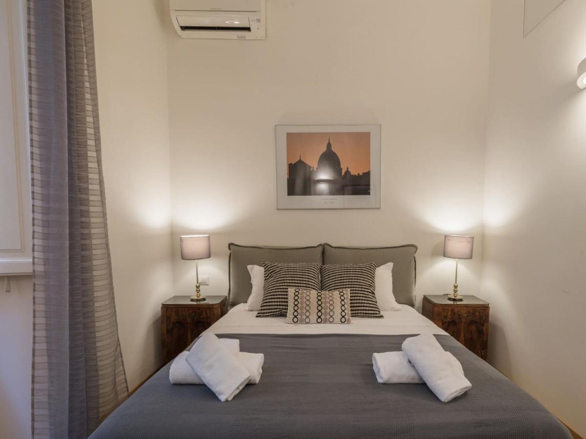 The Best Rent - Elegant Flat Near Colosseum روما المظهر الخارجي الصورة